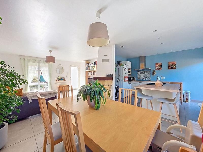 Maison - 92 m² - 4 pièces