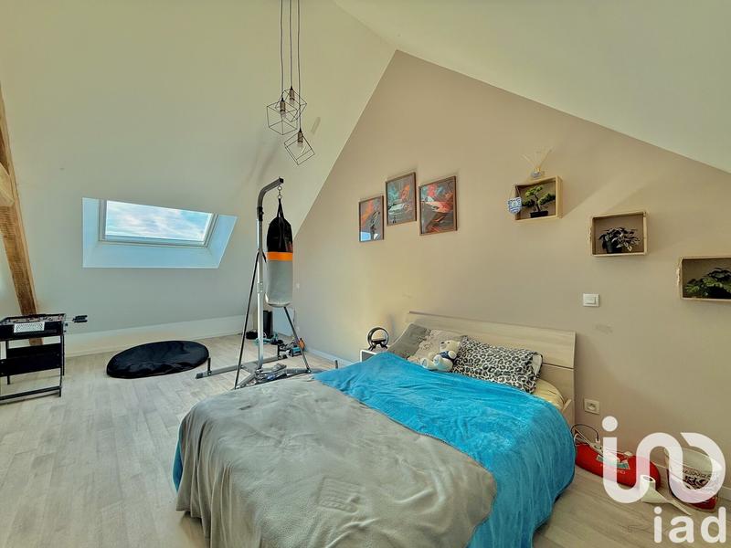 Maison - 240 m² - 8 pièces