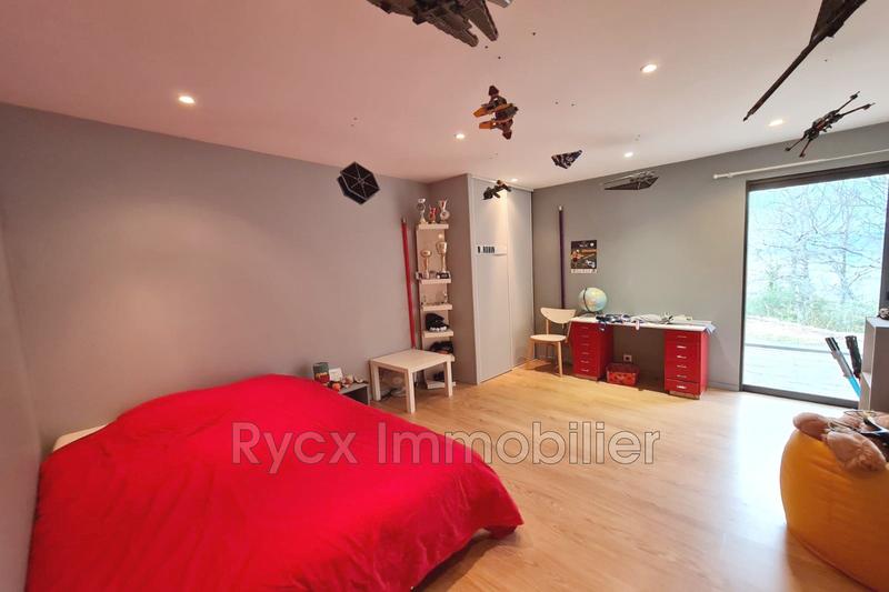 Maison - 180 m² - 6 pièces