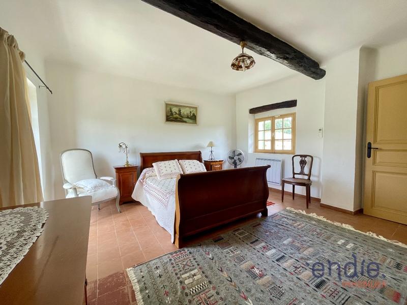 Maison - 190 m² - 6 pièces