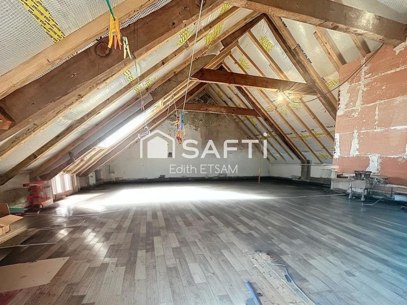 Maison - 90 m² - 5 pièces