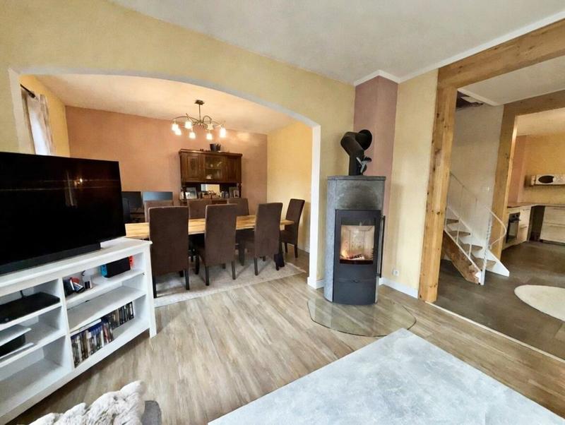 Maison traditionnelle - 153 m² - 6 pièces