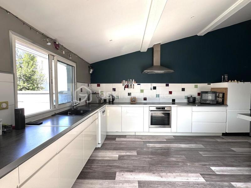 Maison - 227 m² - 7 pièces