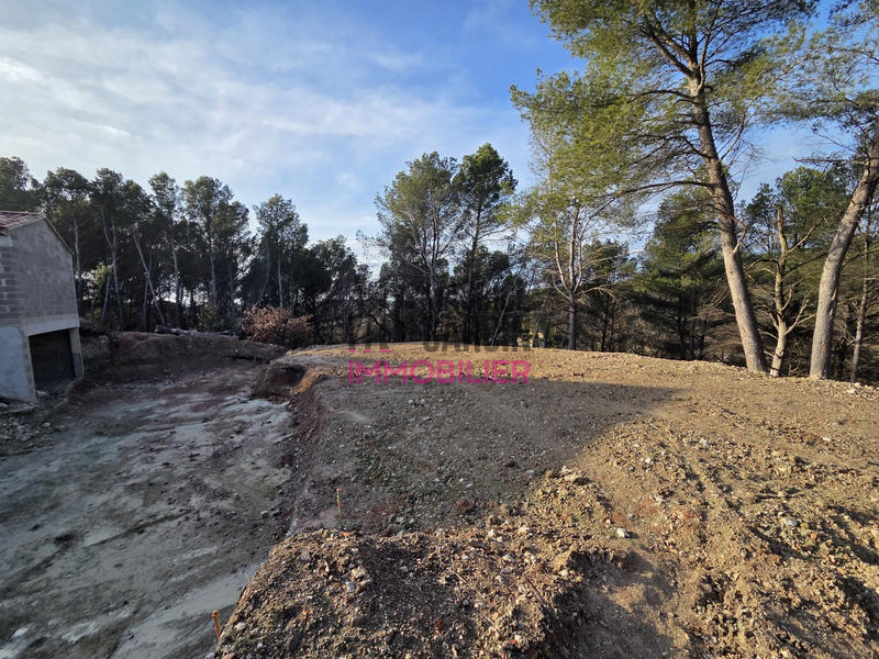 Terrain - 1 300 m²