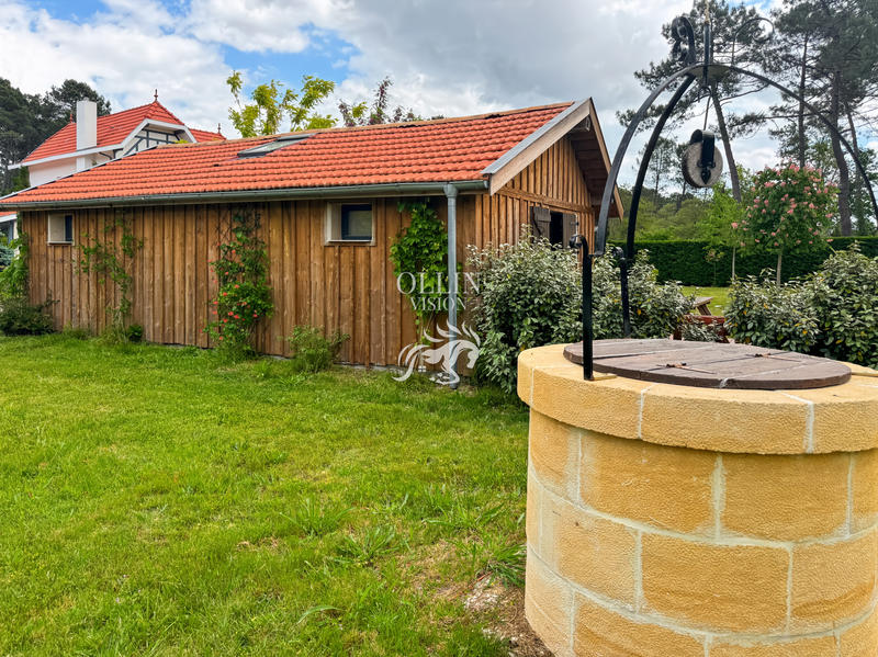 Propriété - 203 m² - 7 pièces