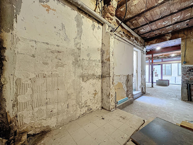 Local commercial - 81 m² - 4 pièces