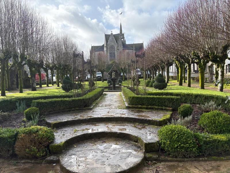 Maison en pierre - 298 m² - 12 pièces