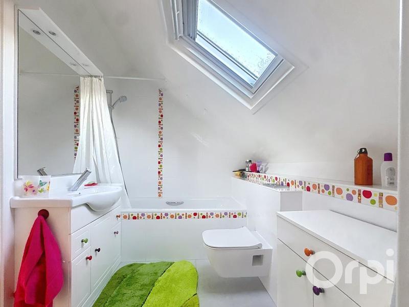 Maison - 217 m² - 7 pièces