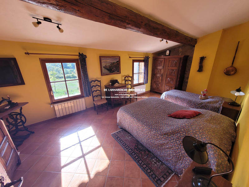 Villa - 260 m² - 9 pièces