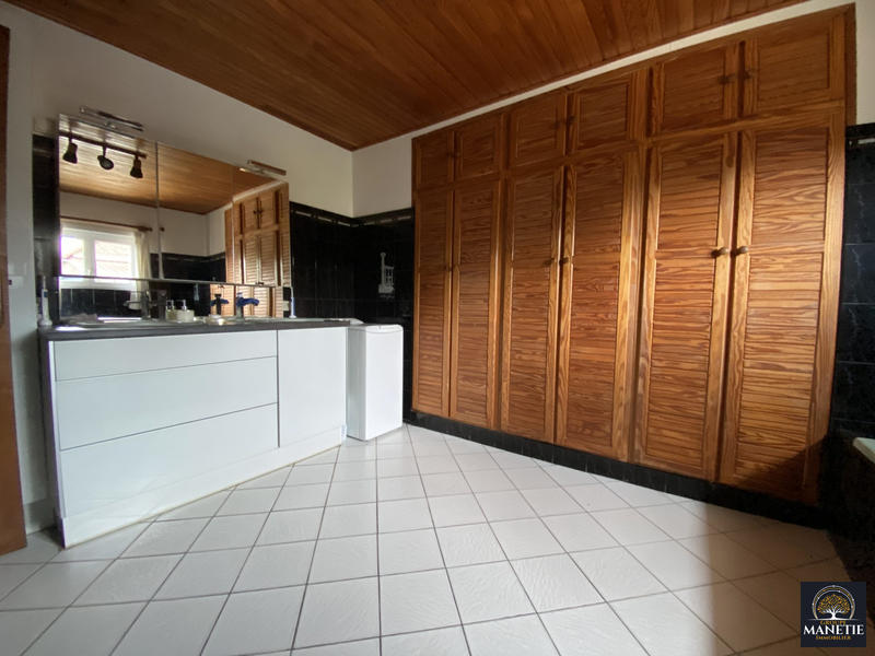 Maison - 143 m² - 6 pièces