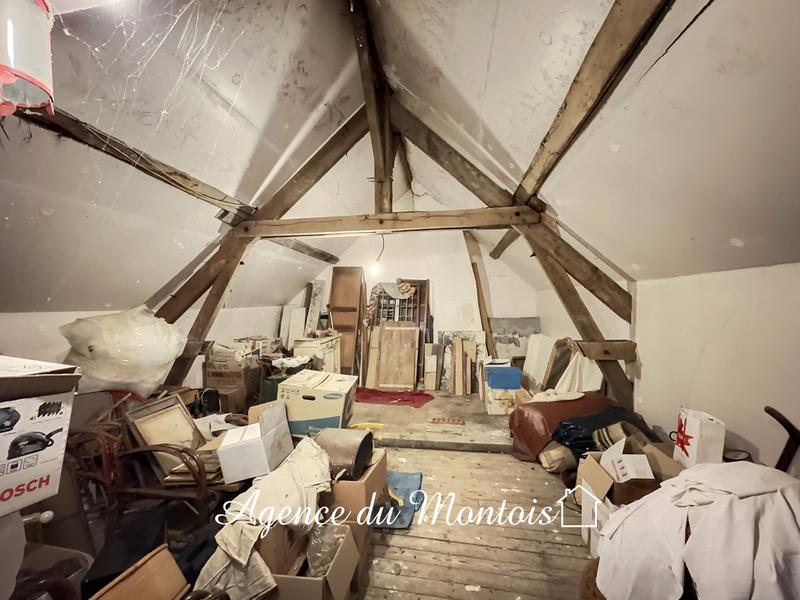 Maison - 183 m² - 7 pièces