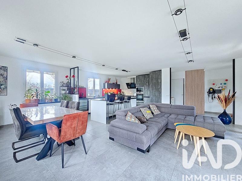 Maison - 100 m² - 5 pièces