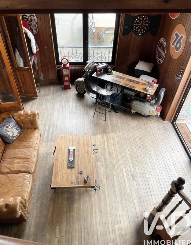 Maison - 379 m² - 10 pièces