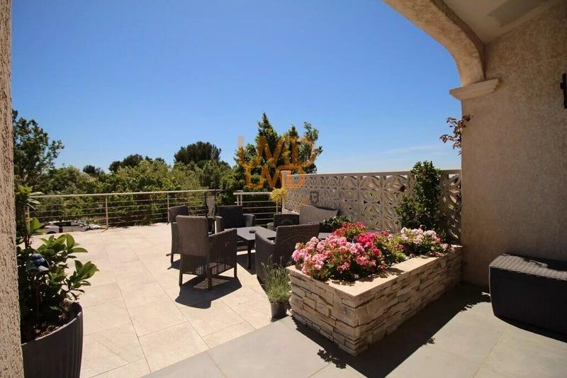 Maison - 160 m² - 3 pièces