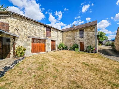 Propriété - 107 m² - 5 pièces