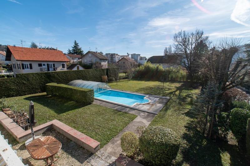 Propriété - 272 m² - 7 pièces