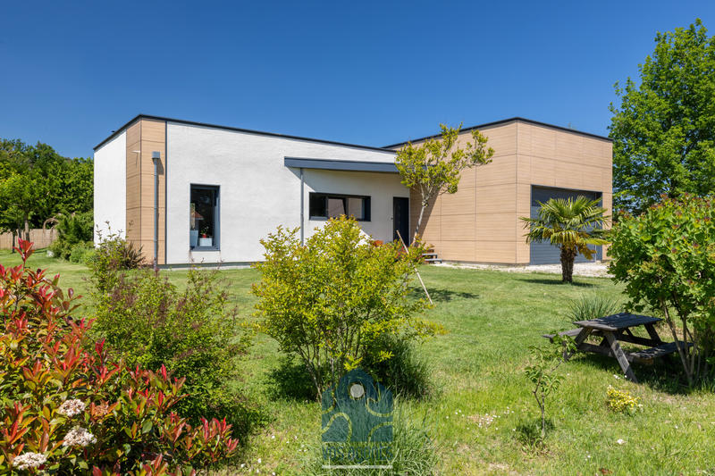 Maison - 160 m² - 5 pièces