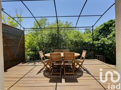 Maison - 250 m² - 10 pièces