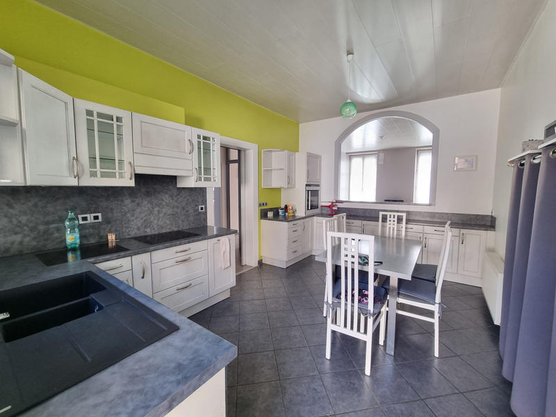 Maison - 175 m² - 6 pièces