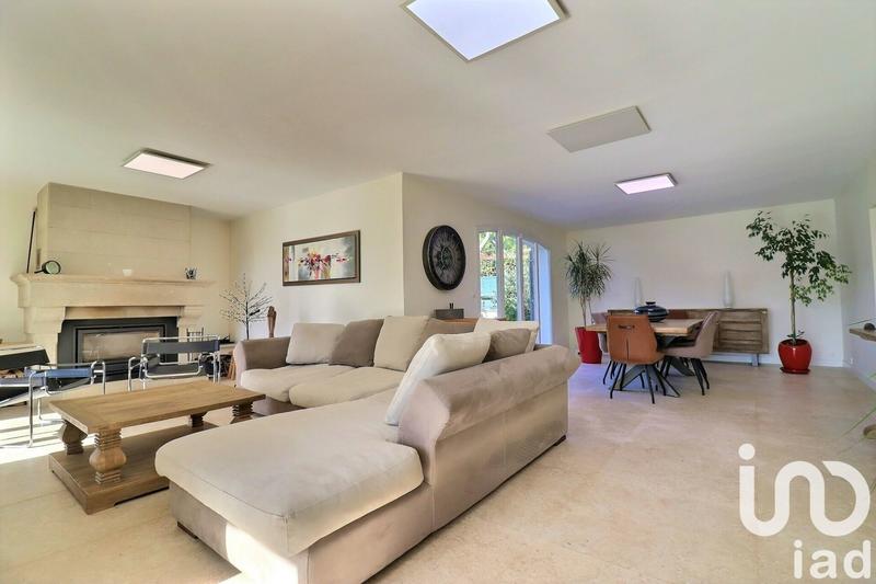 Maison - 240 m² - 5 pièces