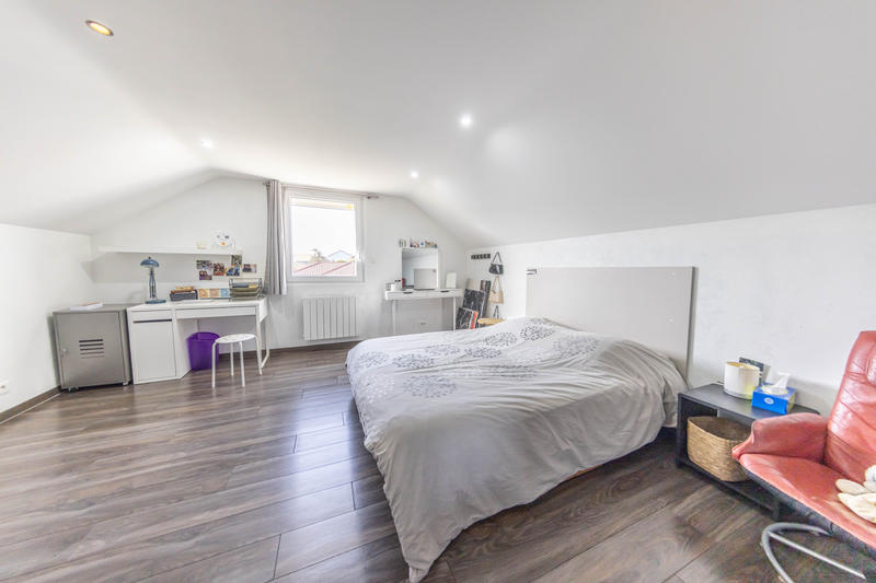 Maison - 166 m² - 6 pièces