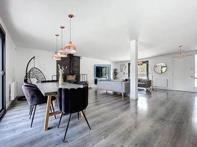 Maison - 157 m² - 7 pièces