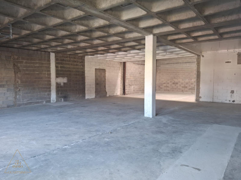 Local d'activités - 160 m²