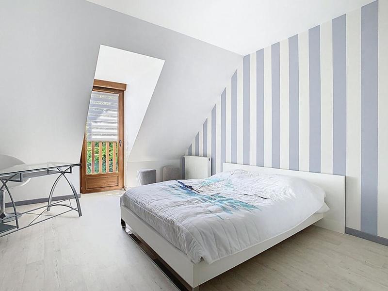 Maison - 180 m² - 7 pièces