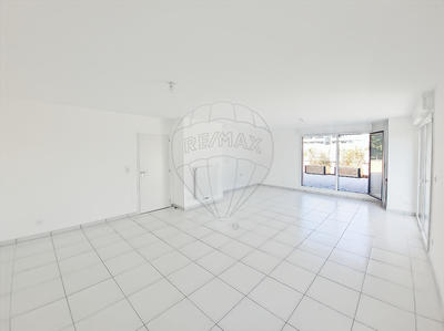 Appartement - 90 m² - 4 pièces