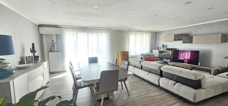 Appartement - 100 m² - 3 pièces