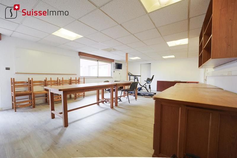 Maison - 231 m² - 7 pièces