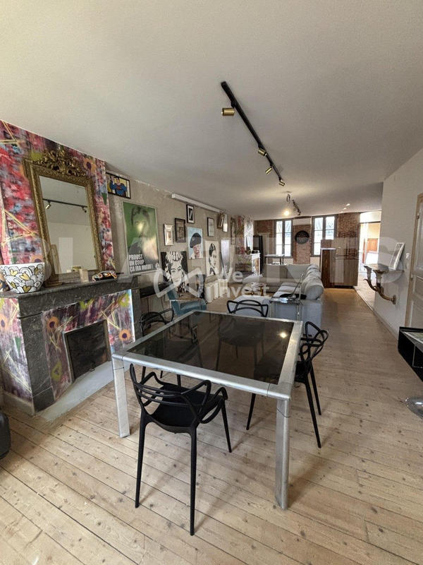 Loft - 110 m² - 3 pièces