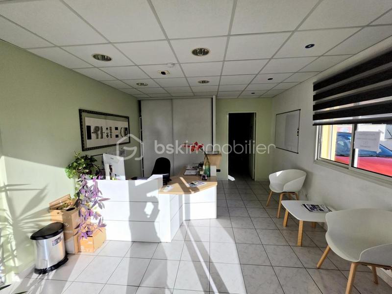 Bureau - 261 m² - 9 pièces