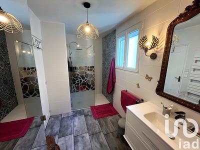 Maison - 99 m² - 6 pièces