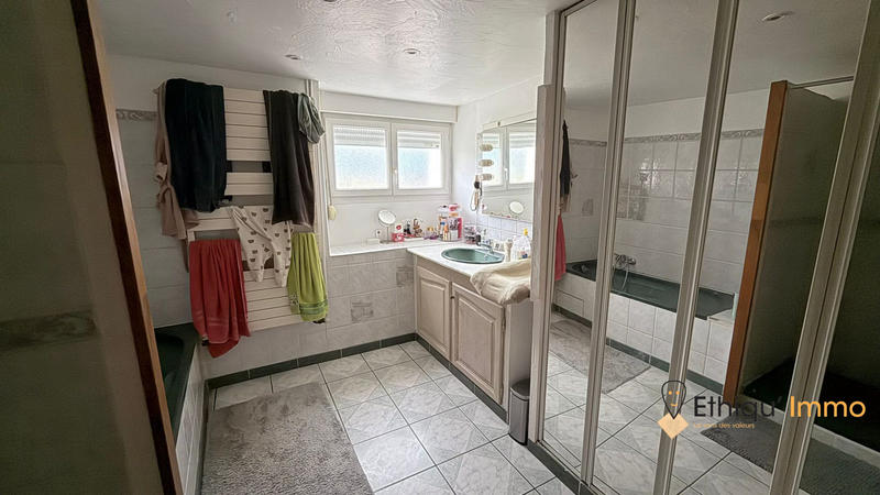 Maison - 104 m² - 4 pièces