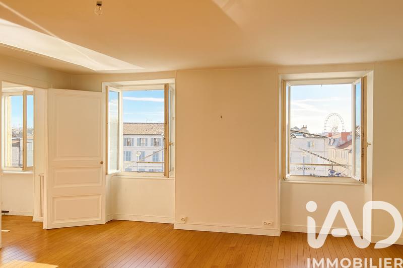 Appartement - 93 m² - 4 pièces