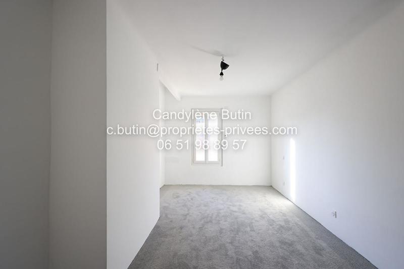 Propriété - 297 m² - 14 pièces