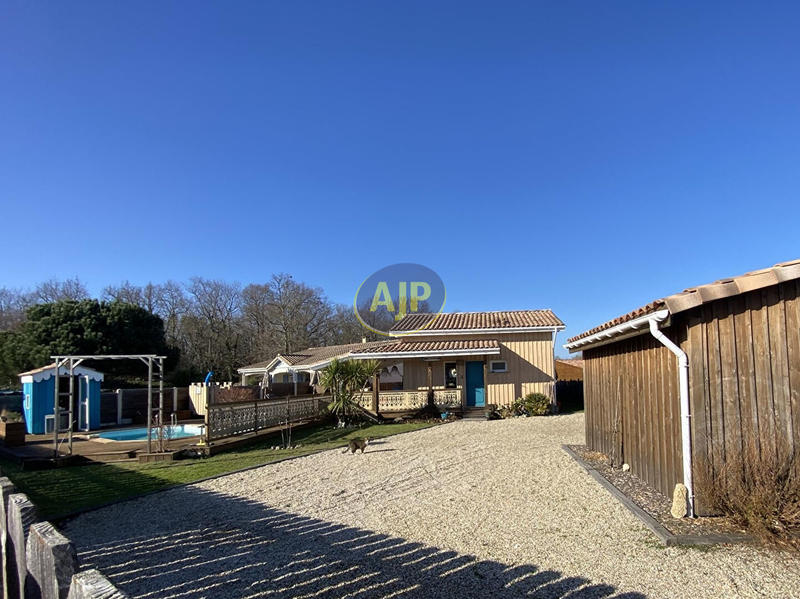 Maison - 105 m² - 4 pièces