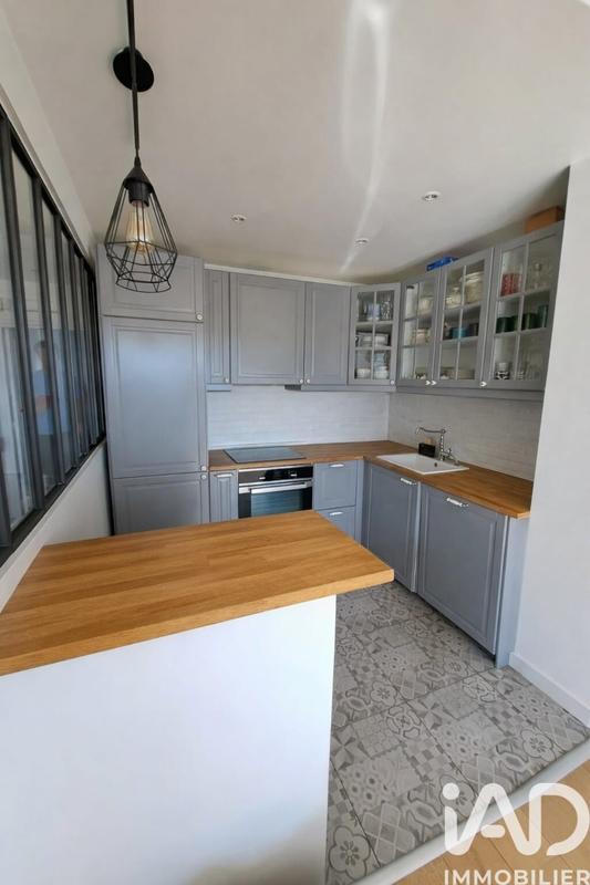 Appartement - 77 m² - 4 pièces