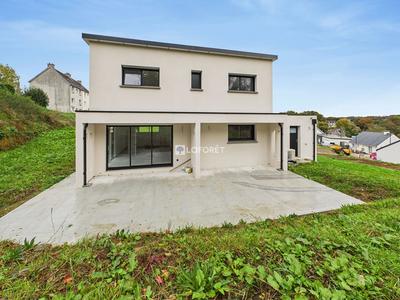 Maison - 102 m² - 5 pièces