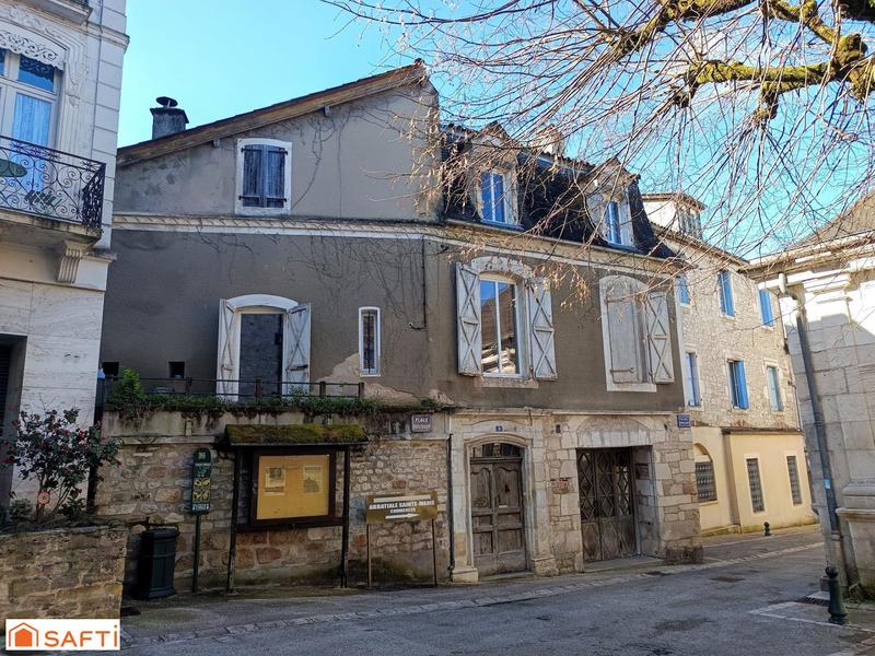 Maison - 380 m² - 11 pièces