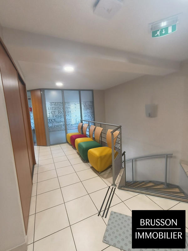 Local commercial - 318 m²