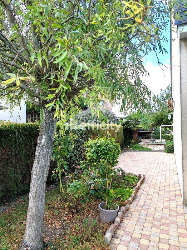 Maison - 152 m² - 6 pièces