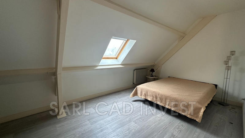 Maison - 280 m² - 8 pièces