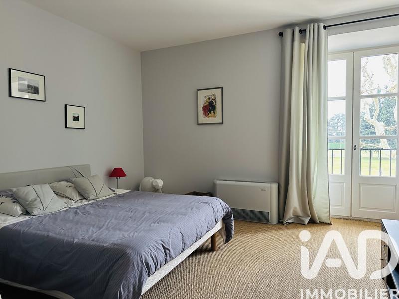 Maison - 332 m² - 8 pièces