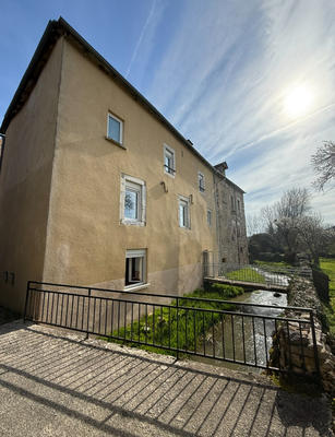 Maison - 175 m² - 9 pièces