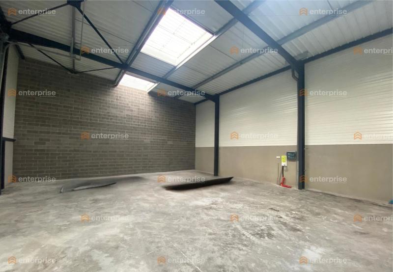 Local d'activité / Entrepôt - 181 m²