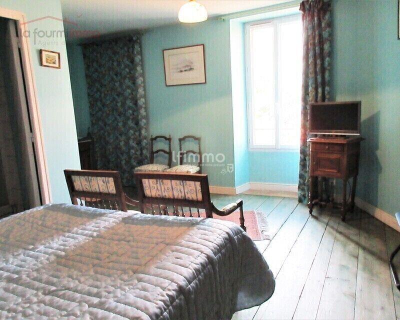 Maison - 530 m² - 17 pièces