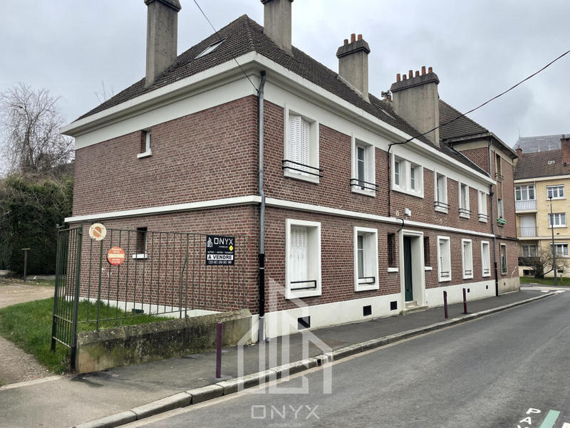 Appartement - 90 m² - 4 pièces