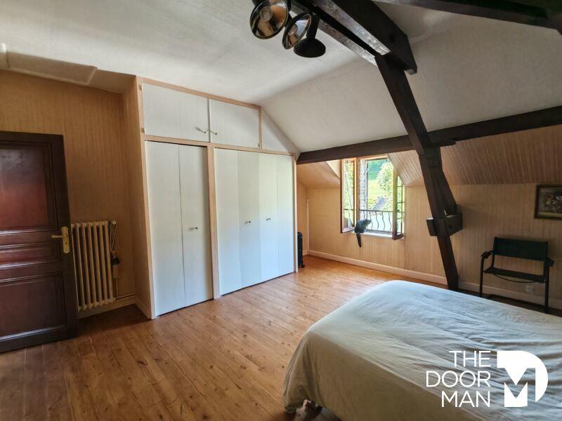 Propriété - 312 m² - 12 pièces